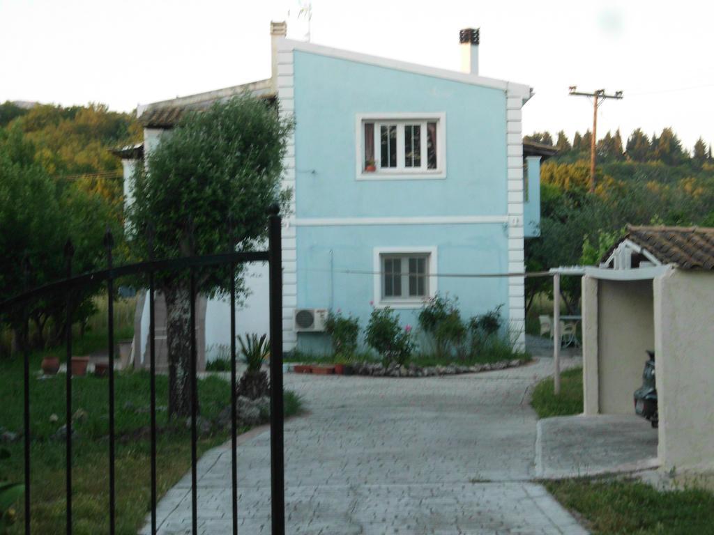 Tom'S House Skriperon Exterior foto